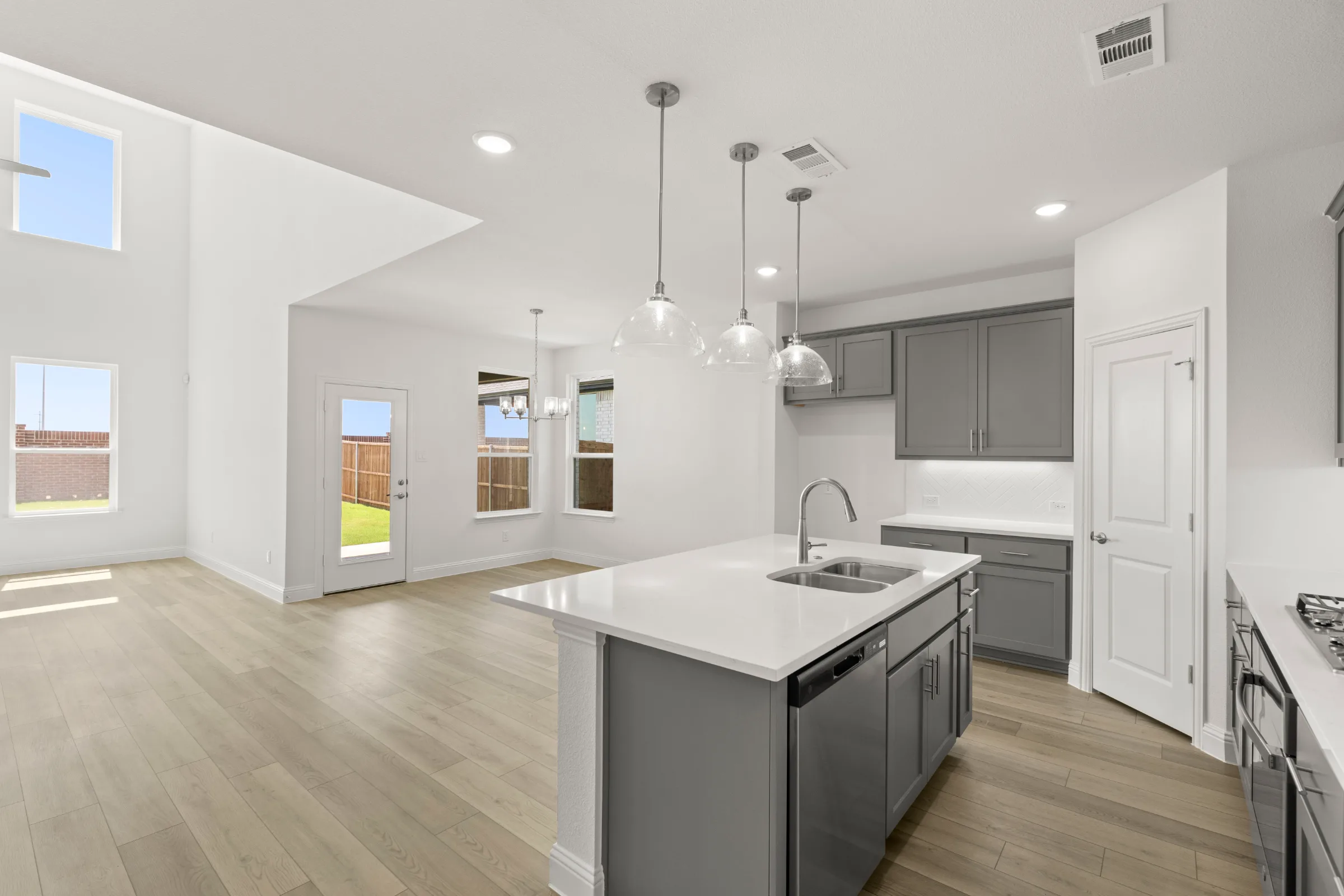Salado at 17245 Oxborough Drive Fort Worth, Justin, Texas: photo 2