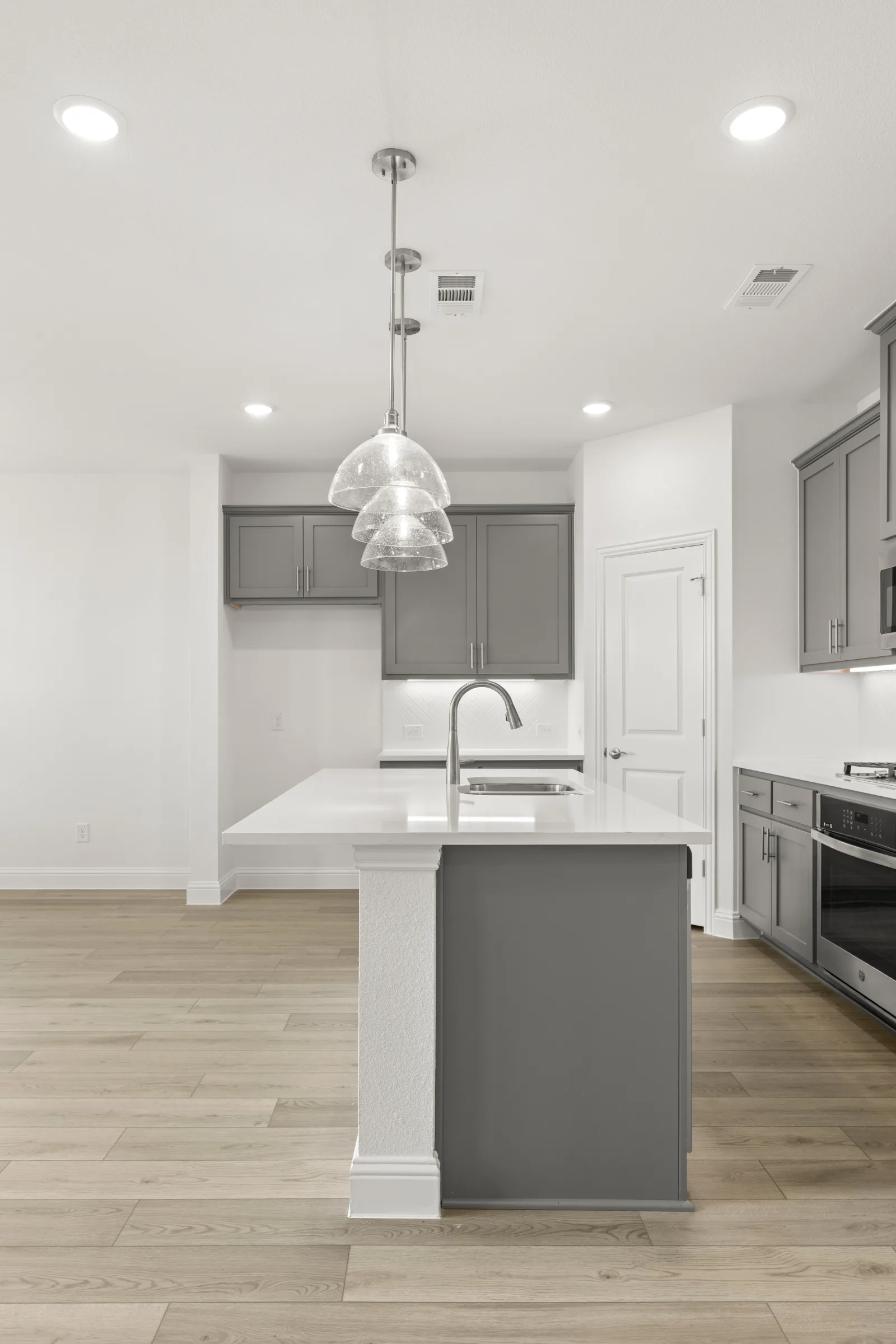Salado at 17245 Oxborough Drive Fort Worth, Justin, Texas: photo 3