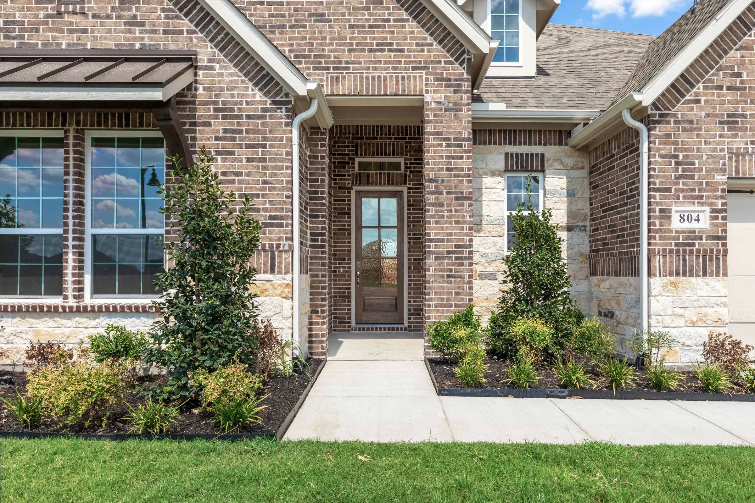 Grayson at 804 Scarlet Sage Drive, Waxahachie, Texas: photo 2